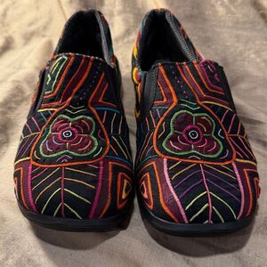 Mola shoes size 40 Colorful Peruvian Embroidered Women's Slip-On Shoes